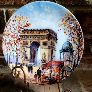 L'Arc de Triomphe collectible porcelain plate